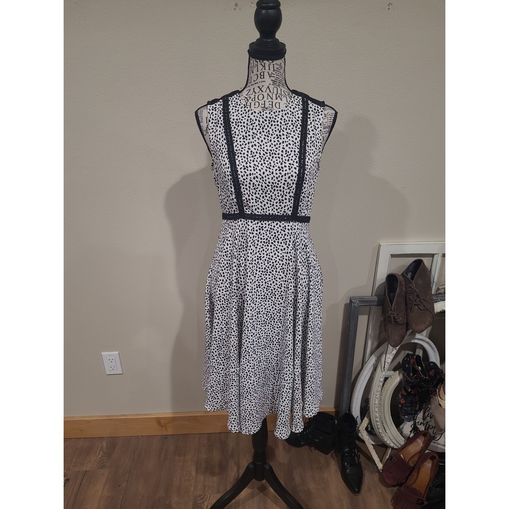 H&M black and‎ white sleeveless midi dress fit and flare Women SZ 6 office work
